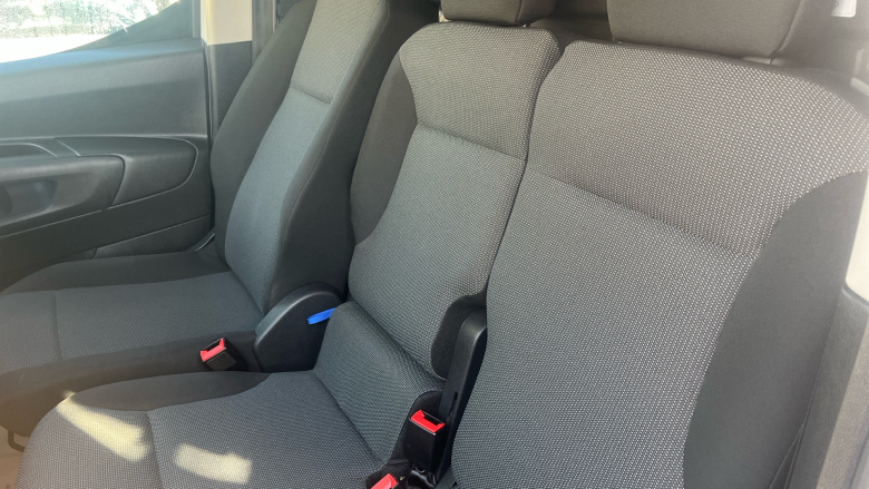 Peugeot Partner Long Diesel 950 1.5 BlueHDi 100 Professional Premium + Van